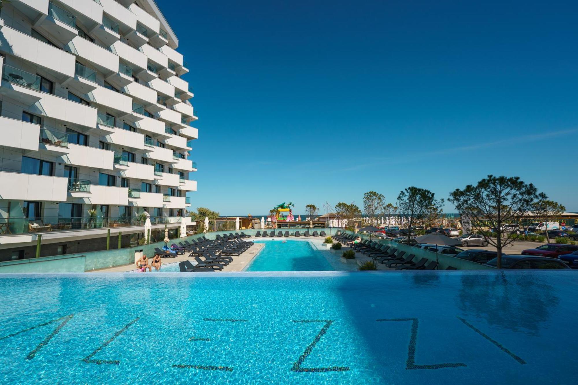 Royale Sundance 224 Infinity Beach Pool & Spa Mamaia Nord Năvodari Zewnętrze zdjęcie